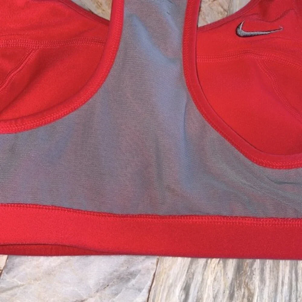 XS Nike Women's Victory Compression‎ Sports Bra Dri-fit Workout Sport Bra…
